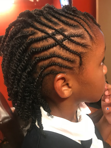 Beauty Salon «Naturally U Hair Salon», reviews and photos, 5501 E 71st St, Indianapolis, IN 46220, USA