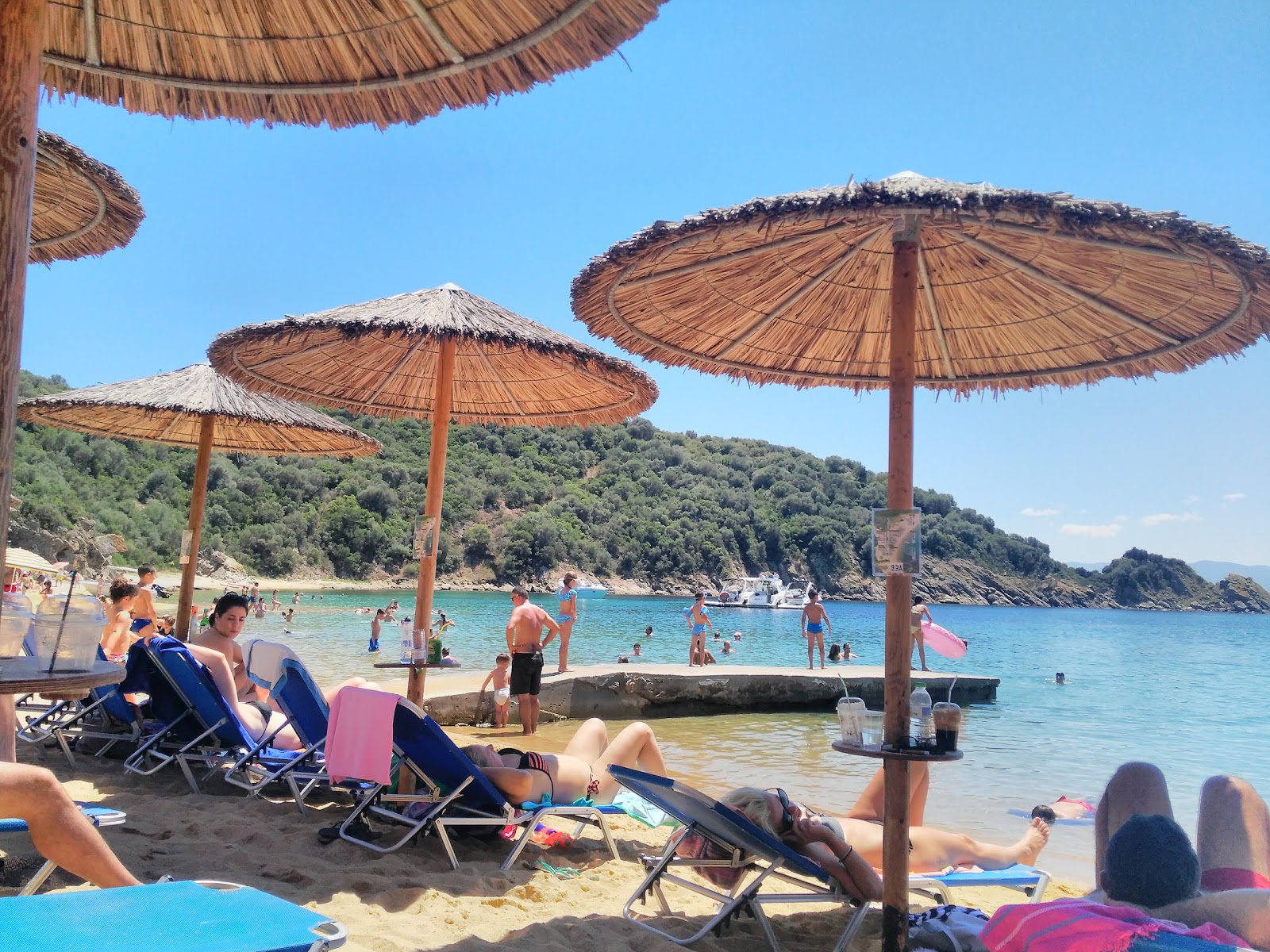 Karagatsia Plajı'in fotoğrafı geniş ile birlikte