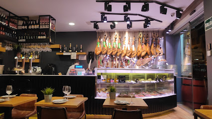 Tredici Valencia - Av. de María Cristina, 1, 46001 València, Valencia, Spain