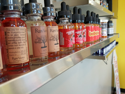 Vaporizer Store «Lil Buddha Vapor & Smoke Shop», reviews and photos, 6916 Big Bend Rd, Gibsonton, FL 33534, USA