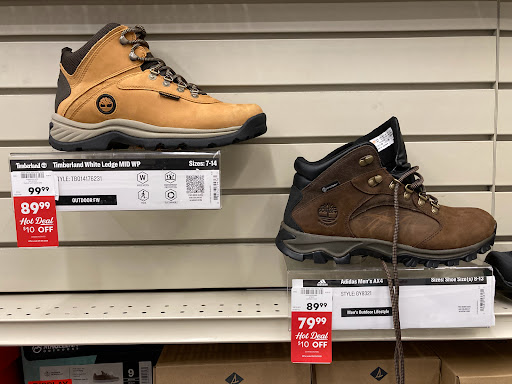 Sporting Goods Store «Academy Sports + Outdoors», reviews and photos, 1101 W Arbrook Blvd, Arlington, TX 76015, USA