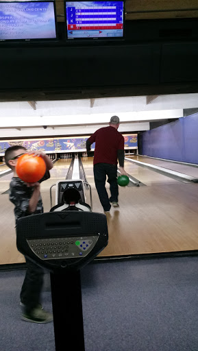 Bowling Alley «Terrell Bowling Center», reviews and photos, 2500 W Moore Ave, Terrell, TX 75160, USA