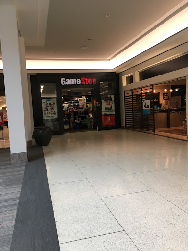 Video Game Store «GameStop», reviews and photos, 301 South Hills Village, Pittsburgh, PA 15241, USA