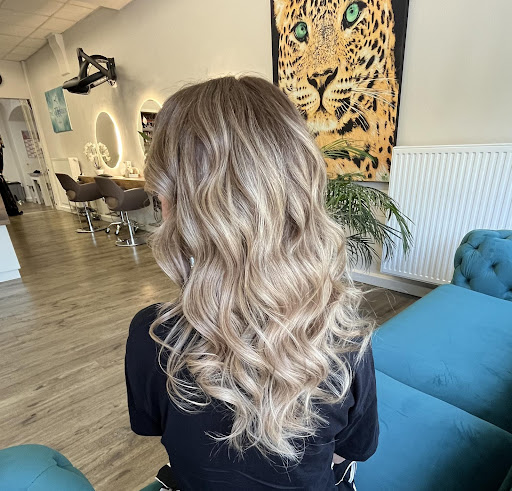 Hairdresser by Sandra In Bruck an der Mur