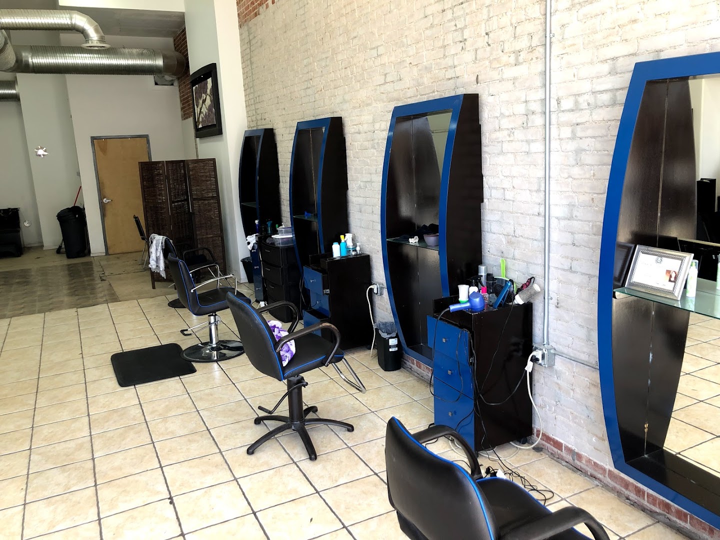 Bleu Hair Salon - Beauty Salon in El Paso