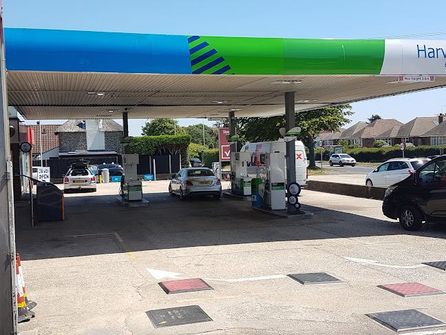 Comments and reviews of Steeles of Worthing (Harvest petrol station)