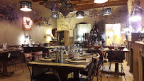 Atmosphère du Restaurant L'Oustaloun à Maussane-les-Alpilles - n°14