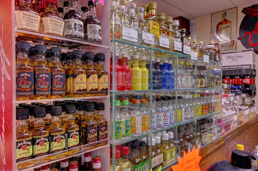 Liquor Store «Liquor Warehouse», reviews and photos, 10332 US-441, Leesburg, FL 34788, USA