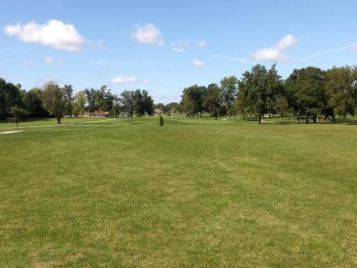 Golf Driving Range «Albany Golf Club», reviews and photos, 1100 Golf Course Dr, Albany, IN 47320, USA