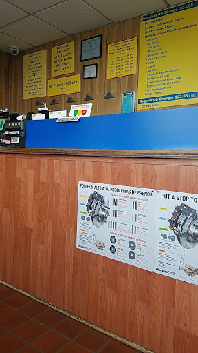 Muffler Shop «Fair Muffler & Brake Shop», reviews and photos, 3105 Belvidere Rd, Waukegan, IL 60085, USA