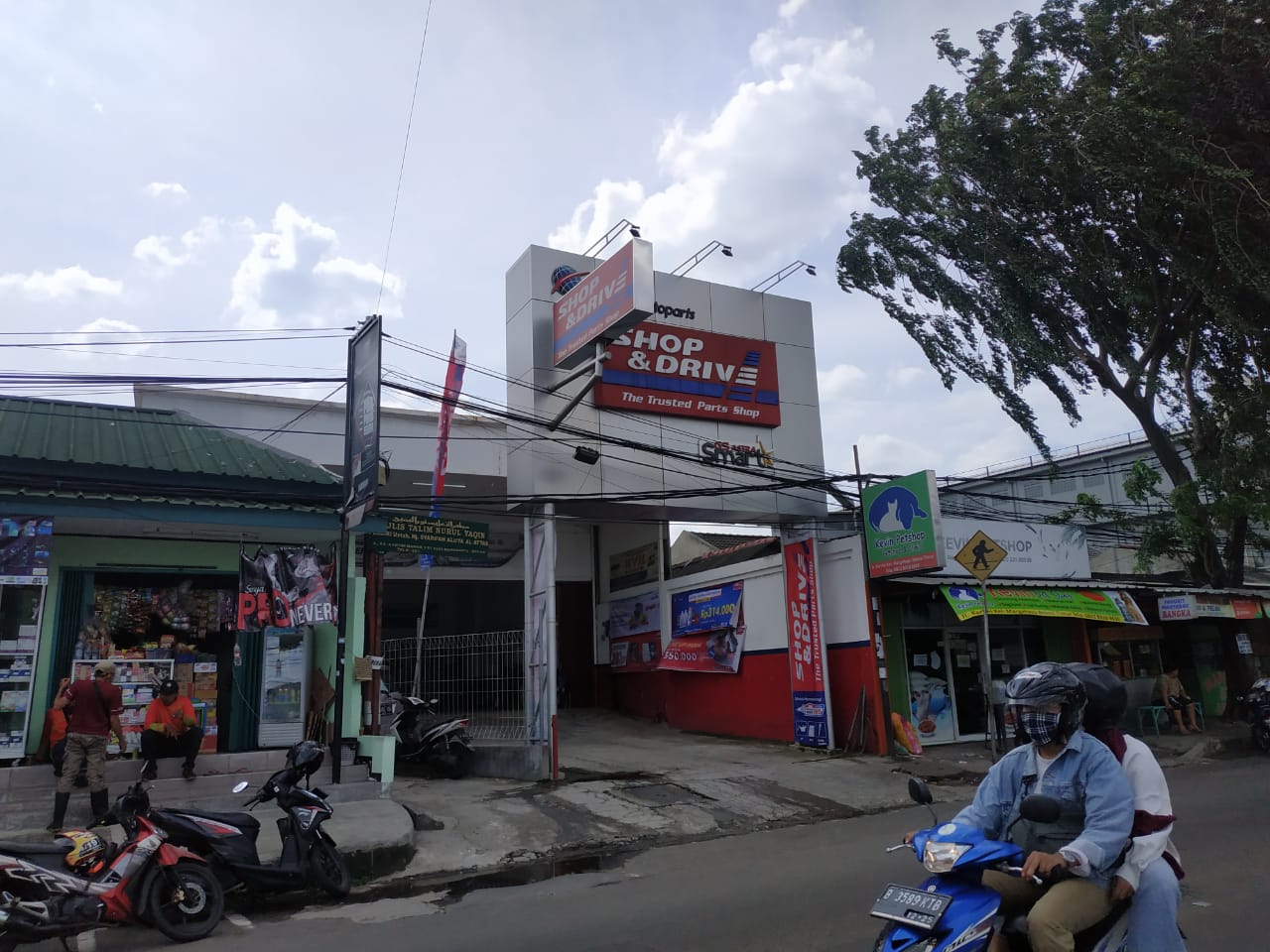 Gambar Shop & Drive Kartini