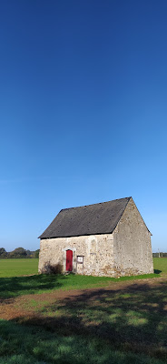 Chapelle de Perrine DUGUÉ, la "Sainte aux ailes tricolores". à Blandouet-Saint Jean