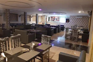 New Sun Shine Restaurant image