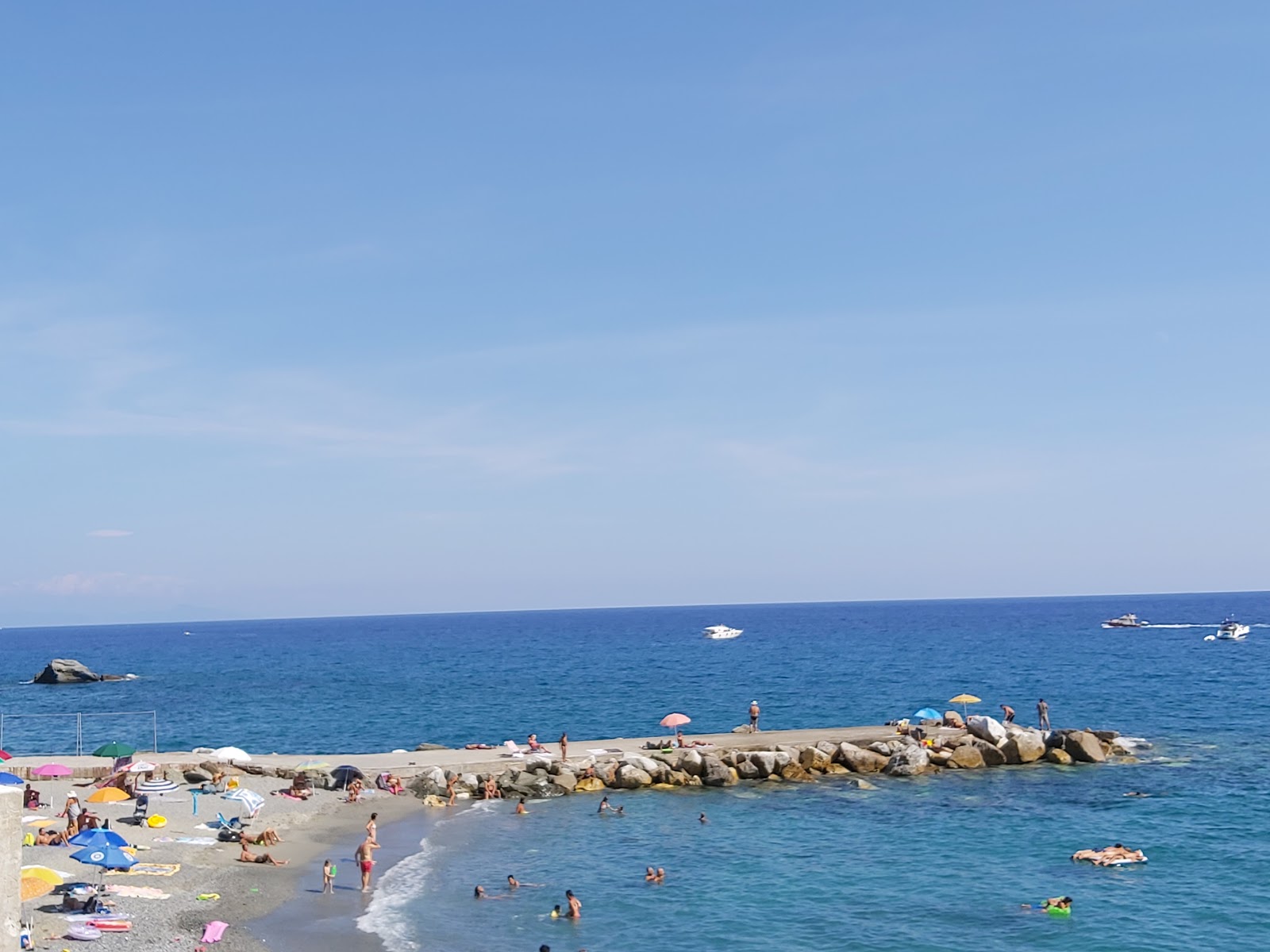 Foto von Spiaggia Libera Comunale - beliebter Ort unter Entspannungskennern