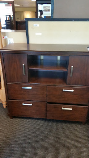 Used Furniture Store «CORT Clearance Center», reviews and photos, 801 Hampton Park Blvd, Capitol Heights, MD 20743, USA