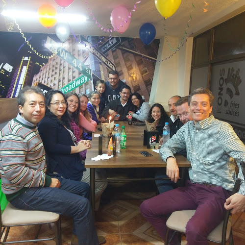 Opiniones de Konos Fries & Sauces en Quito - Restaurante