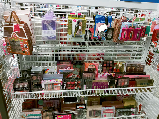 Clothing Store «Ross Dress for Less», reviews and photos, 1217 W State Hwy 114, Grapevine, TX 76051, USA