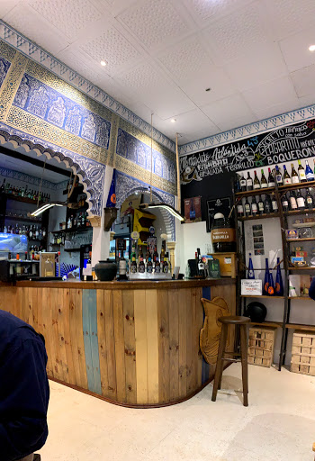 Bar ER bujio copas - C. Tartaneros, 6, 11540 Sanlúcar de Barrameda, Cádiz