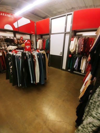 Clothing Store «Old Navy», reviews and photos, 2828 E 3rd St, Bloomington, IN 47401, USA