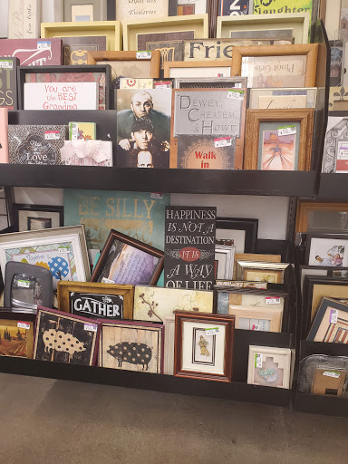 Thrift Store «Dysart Goodwill Retail Store & Donation Center», reviews and photos, 5116 N Dysart Rd, Litchfield Park, AZ 85340, USA