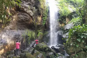 Mellukuth Waterfalls image