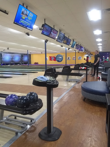 Bowling Alley «Murfreesboro Strike & Spare», reviews and photos, 941 NW Broad St, Murfreesboro, TN 37129, USA