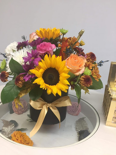 Florist «Hills Floral», reviews and photos, 1166 S Robert St, West St Paul, MN 55118, USA