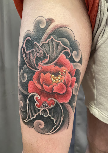 Tattoo Shop «Madame Lazonga Tattoo», reviews and photos, 1529 Western Ave, Seattle, WA 98101, USA