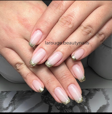 Larouge.beautynails. Prothésiste Ongulaire à Saint-Orens-de-Gameville