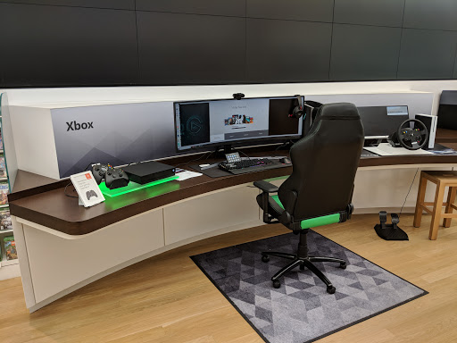 Electronics Store «Microsoft Store - The Westchester», reviews and photos, 125 Westchester Ave, White Plains, NY 10601, USA