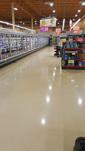 Grocery Store «Blue Parkway Sunfresh», reviews and photos, 4209 E 50th Terrace, Kansas City, MO 64130, USA