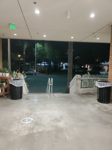 Grocery Store «Whole Foods Market», reviews and photos, 465 S Arroyo Pkwy, Pasadena, CA 91105, USA