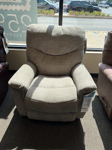 Furniture Store «La-Z-Boy Home Furnishings & Decor», reviews and photos, 3748 E 82nd St, Indianapolis, IN 46240, USA