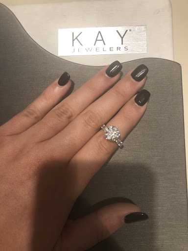 Jewelry Store «Kay Jewelers», reviews and photos, 585 Brandon Town Center Dr, Brandon, FL 33511, USA