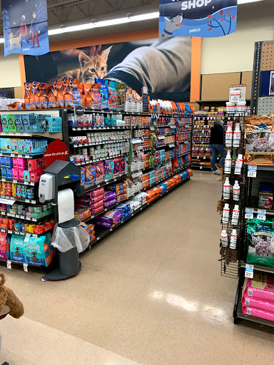 Pet Supply Store «Petco Animal Supplies», reviews and photos, 35860 Chester Rd, Avon, OH 44011, USA