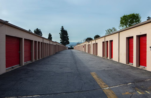 Self-Storage Facility «Stor-Mor Self Storage», reviews and photos, 4300 Emerald St, Torrance, CA 90503, USA