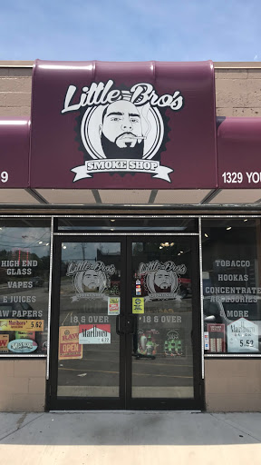 Little Bros Smoke Shop, 1329 Youngstown Rd SE, Warren, OH 44484, USA, 