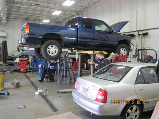 Auto Repair Shop «North Avenue Automotive», reviews and photos, 5714 W North Ave, Milwaukee, WI 53208, USA