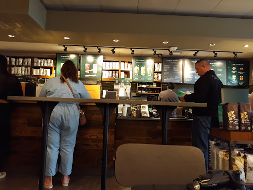 Coffee Shop «Starbucks», reviews and photos, 455 Main St, Islip, NY 11751, USA