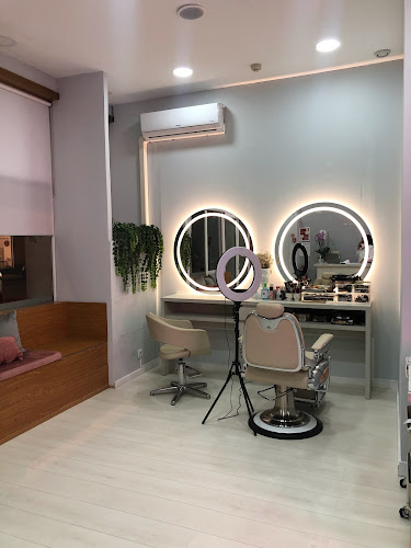 Priscila Souza Beauty Studio - Salão de Beleza