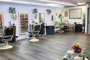 ROKSHANA'S WORLD (Beauty Salon & Boutique) image