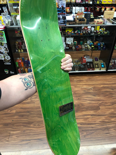 Tobacco Shop «Sky High Smoke Shop», reviews and photos, 19801 NW 27th Ave, Miami Gardens, FL 33056, USA