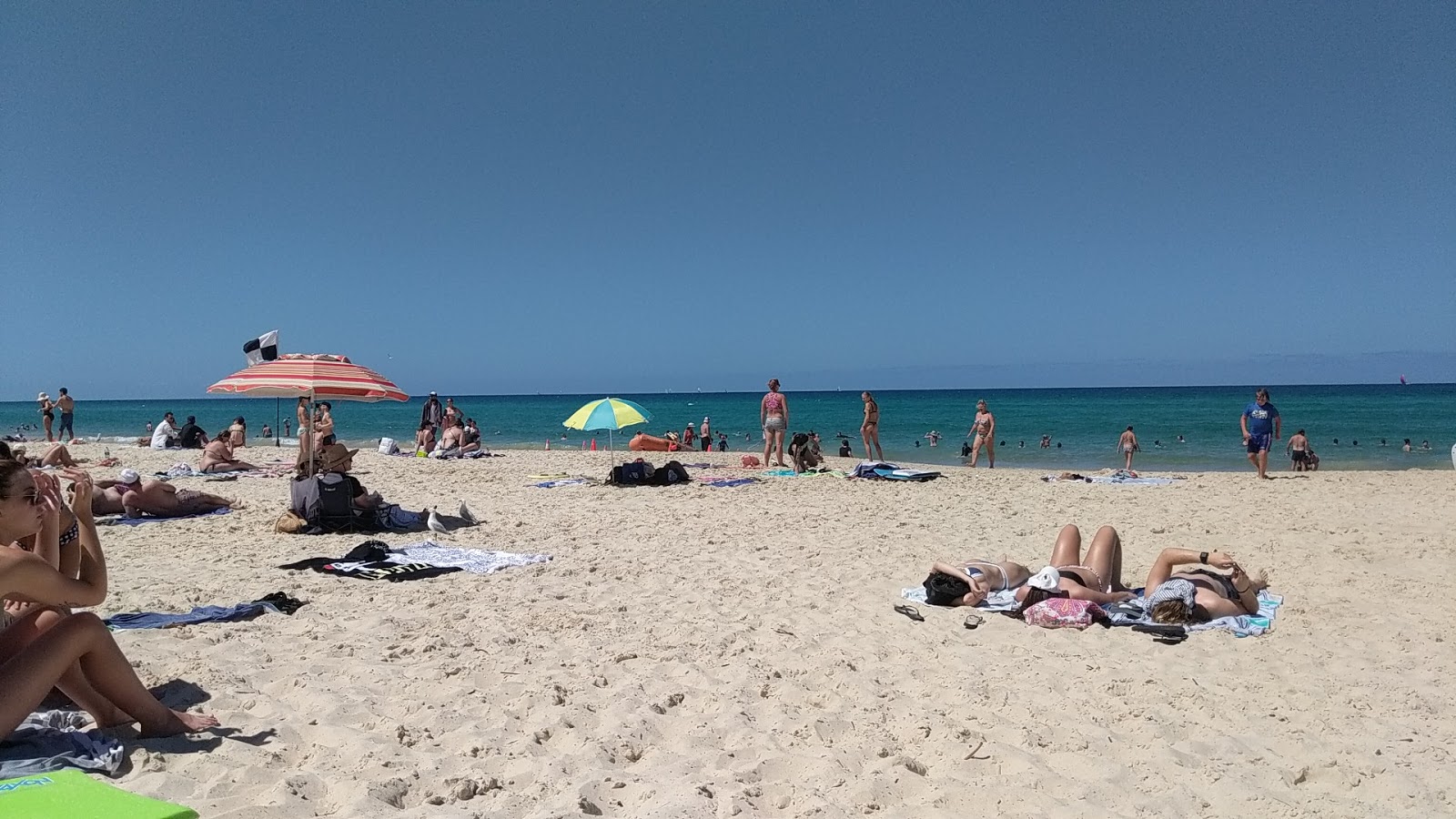Foto von Burleigh Beach - beliebter Ort unter Entspannungskennern