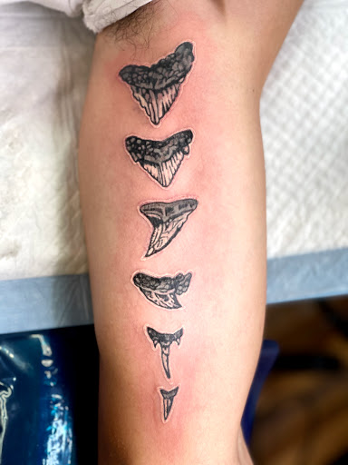 Explore avatar pandora tattoo ideas, creative tattoo ideas in Orlando, available at Good Vibrations Ink Tattoo and Body Piercing