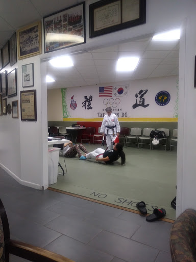 Grocery Store «Winn-Dixie», reviews and photos, 701 NW 99th Ave, Pembroke Pines, FL 33024, USA