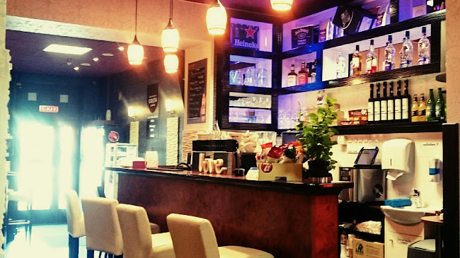 NaiV café & shop