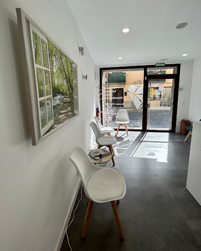 Clinica Dental Villacastin - Dentastic en Villacastín, Segovia