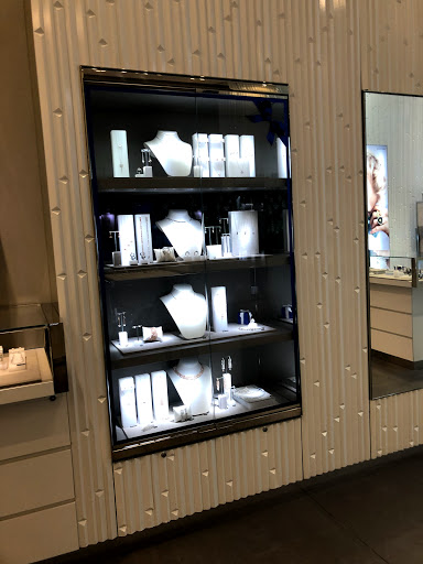 Jewelry Store «Swarovski», reviews and photos, 1421 Walnut St, Philadelphia, PA 19102, USA