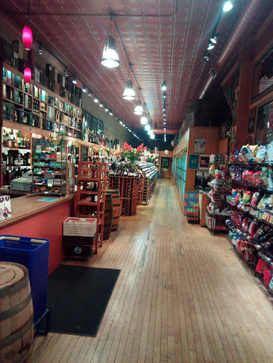 Liquor Store «Warehouse Liquors», reviews and photos, 634 S Wabash Ave, Chicago, IL 60605, USA