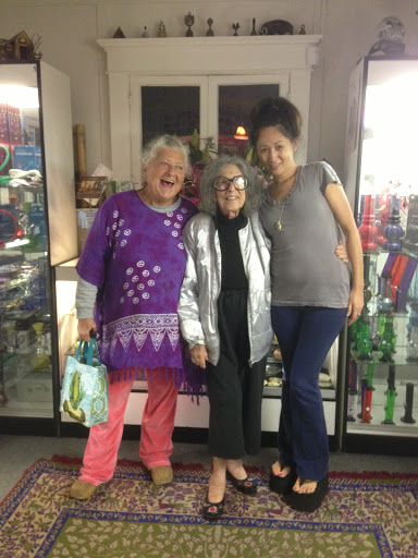 Tobacco Shop «Green House Smoke Shop», reviews and photos, 1428 Abbot Kinney Blvd, Venice, CA 90291, USA